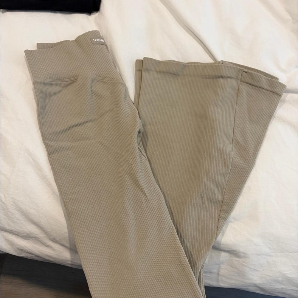 NVGTN Women's Tan and brown flare ribbed Leggings 2pack